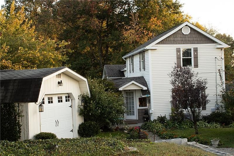 1st image of 144 Kissinger Ave
