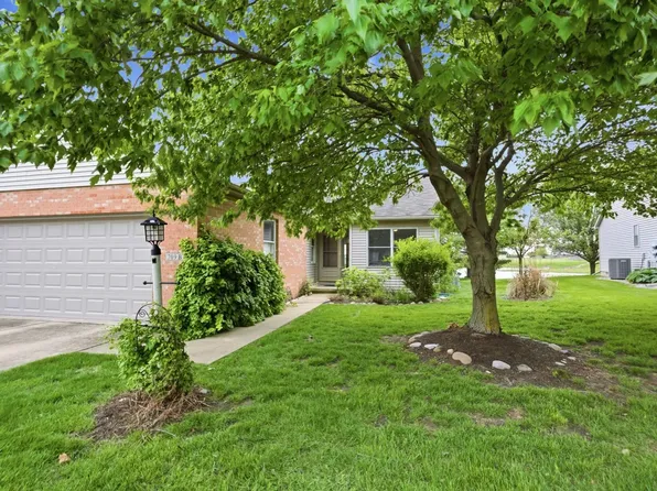 709 Sunflower St #B, Savoy, IL 61874