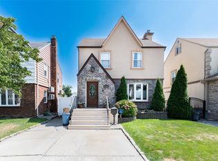 15154 10th Ave, Whitestone, NY 11357