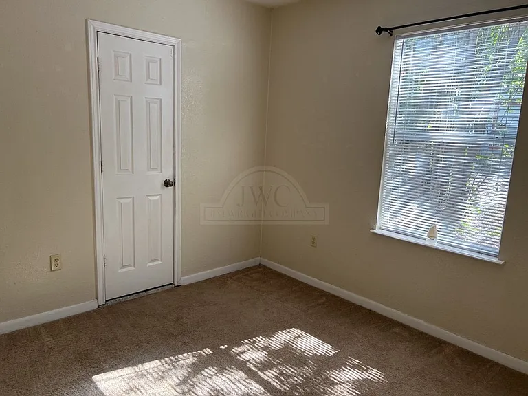 1608 Duncan Ave — Photo 11