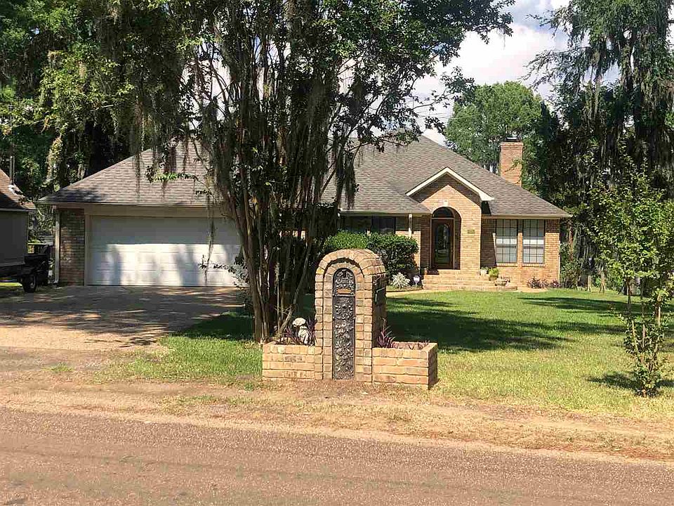 1st image of 586 Cypress Dr