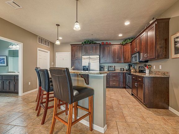 4th image of 435 240th Ave #104