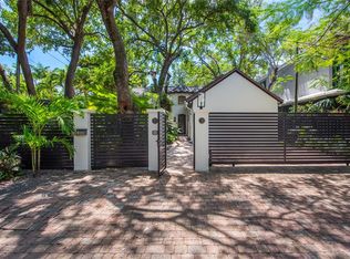 3660 Avocado Ave, Miami, FL 33133