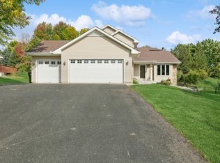 8730 Hillview Dr E, Saint Bonifacius, MN 55375