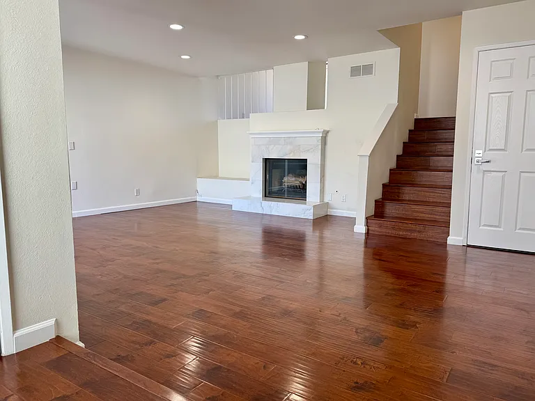 4325 W 182nd St #26 — Photo 3