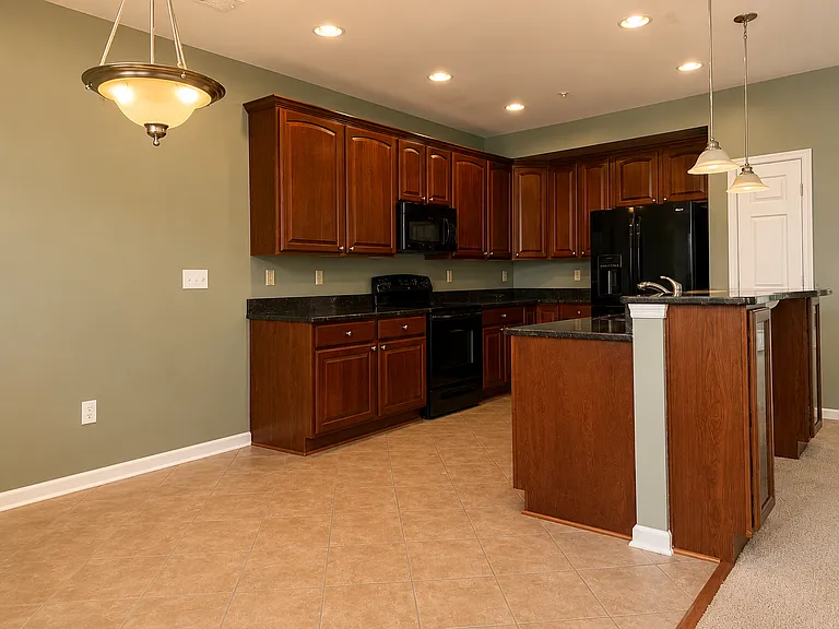 2328 Forest Ridge Ter — Photo 14