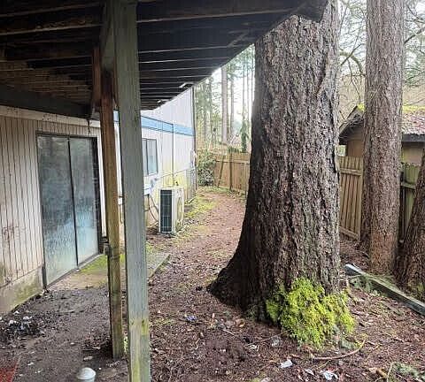 5th image of 635 Holly Court