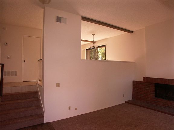 2nd image of 2409 Chandler Ave Unit 1
