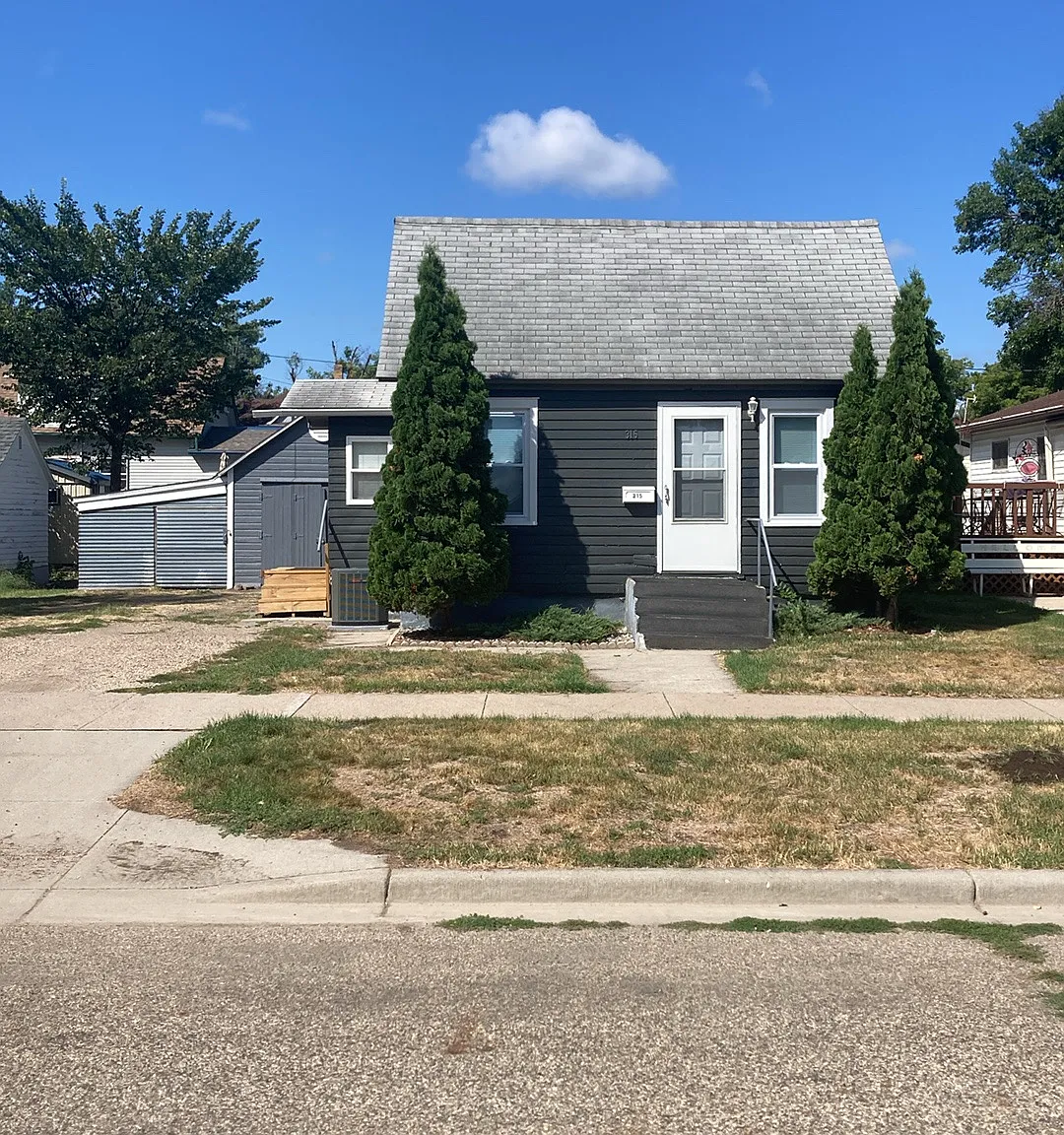 2 bed, 640 sqft, $950 — Photo 1