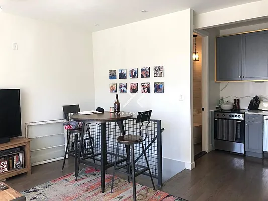 Rented by Yaffa Realty LLC | media 3