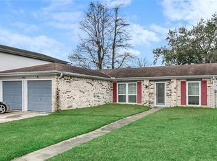 3880 Greenbriar Ln, Harvey, LA 70058