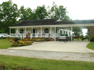 121 Fipps Ln, Tabor City, NC 28463