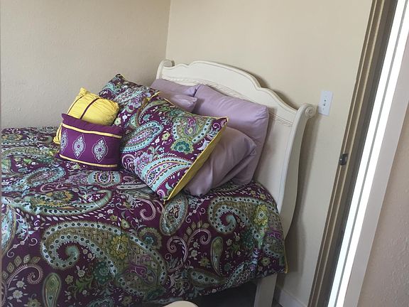 Smallest bedroom- perfect for a child or guest room