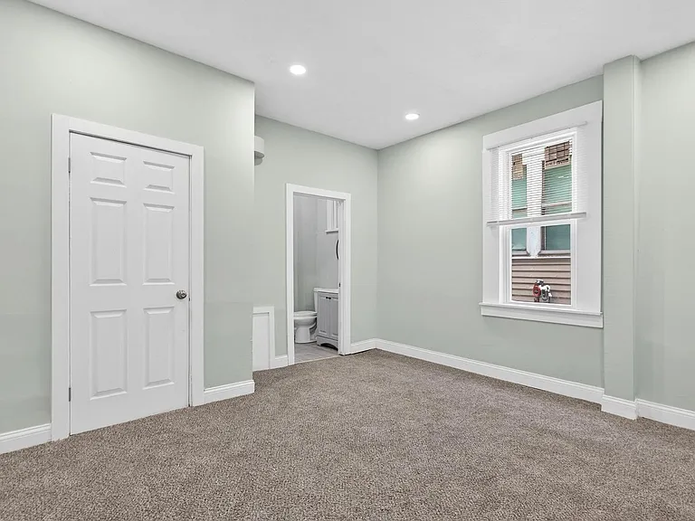 3356 W 44th St — Photo 2