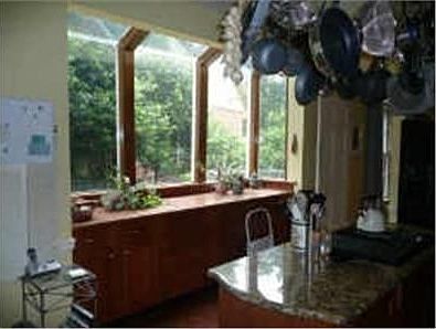 5th image of 29 Saratoga Pl NE