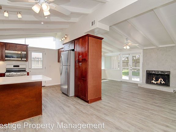 2nd image of 9862 Harriet Ln