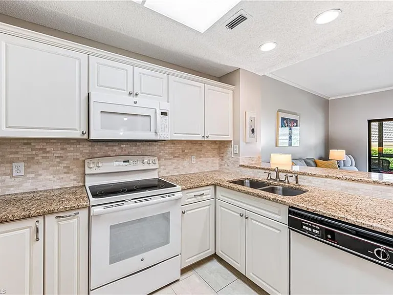 900 Arbor Lake Dr #9-101 — Photo 8