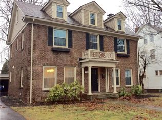 3244 Chadbourne Rd, Shaker Heights, OH 44120