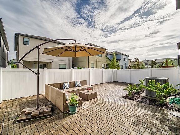 4th image of 2707 Garden Falls Dr