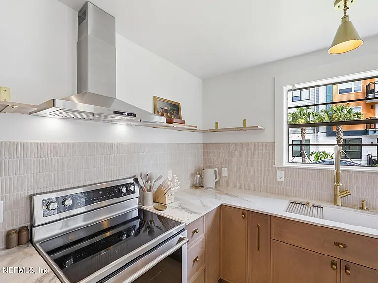 2304 Bethune Ave — Photo 14