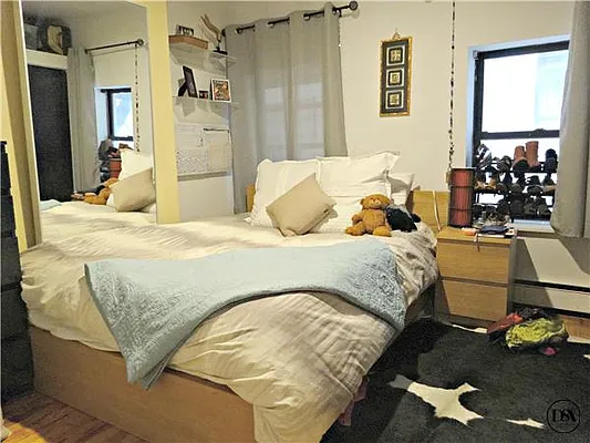 Rented by DSA Realty | media 32