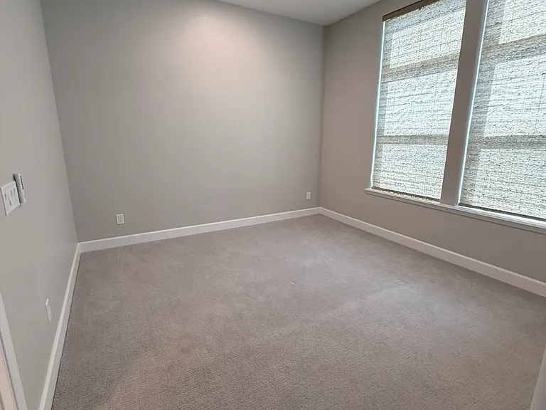 5169 N 207th Dr — Photo 11