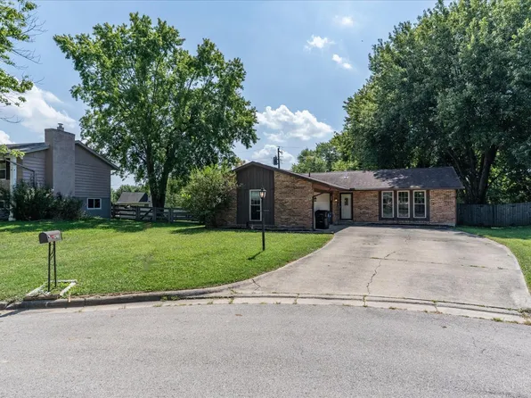 1348 Westmoor Dr, Wilmington, OH 45177