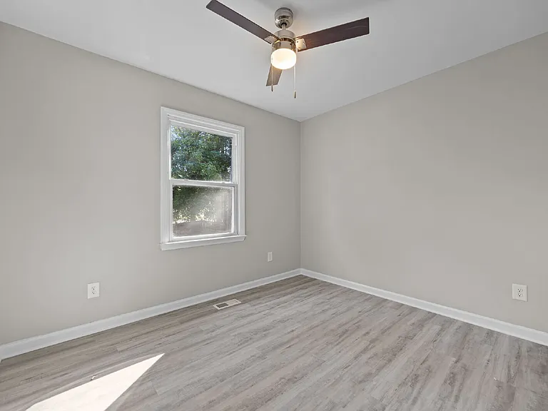 4804 Tolley Ct — Photo 25
