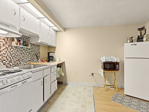 5th image of 46 Greentree Ln APT 25