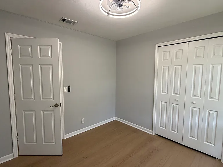 5004 Redstone Dr — Photo 9
