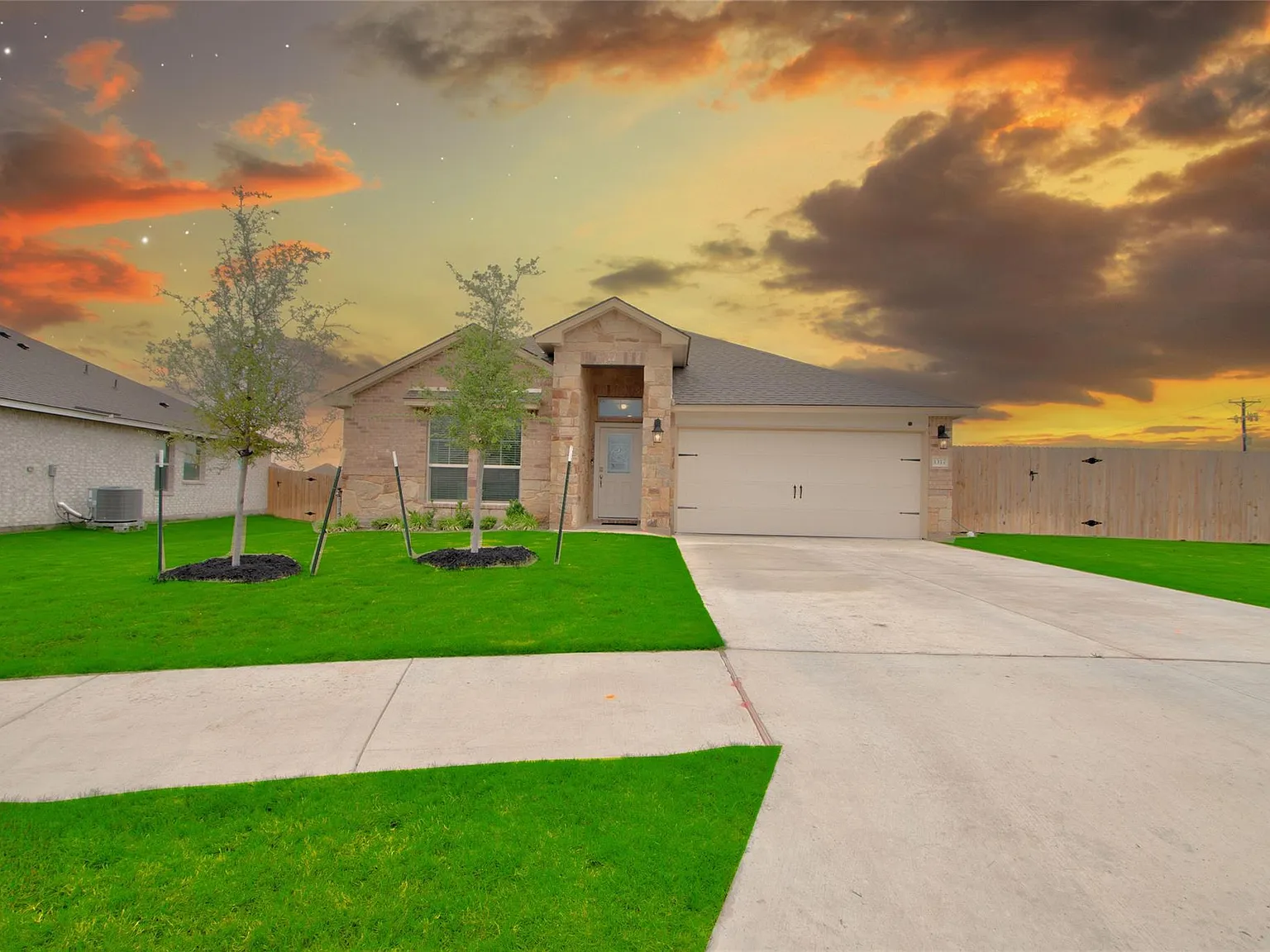 3 bed, 2.0 bath, 1704 sqft, $1,900 — Photo 1