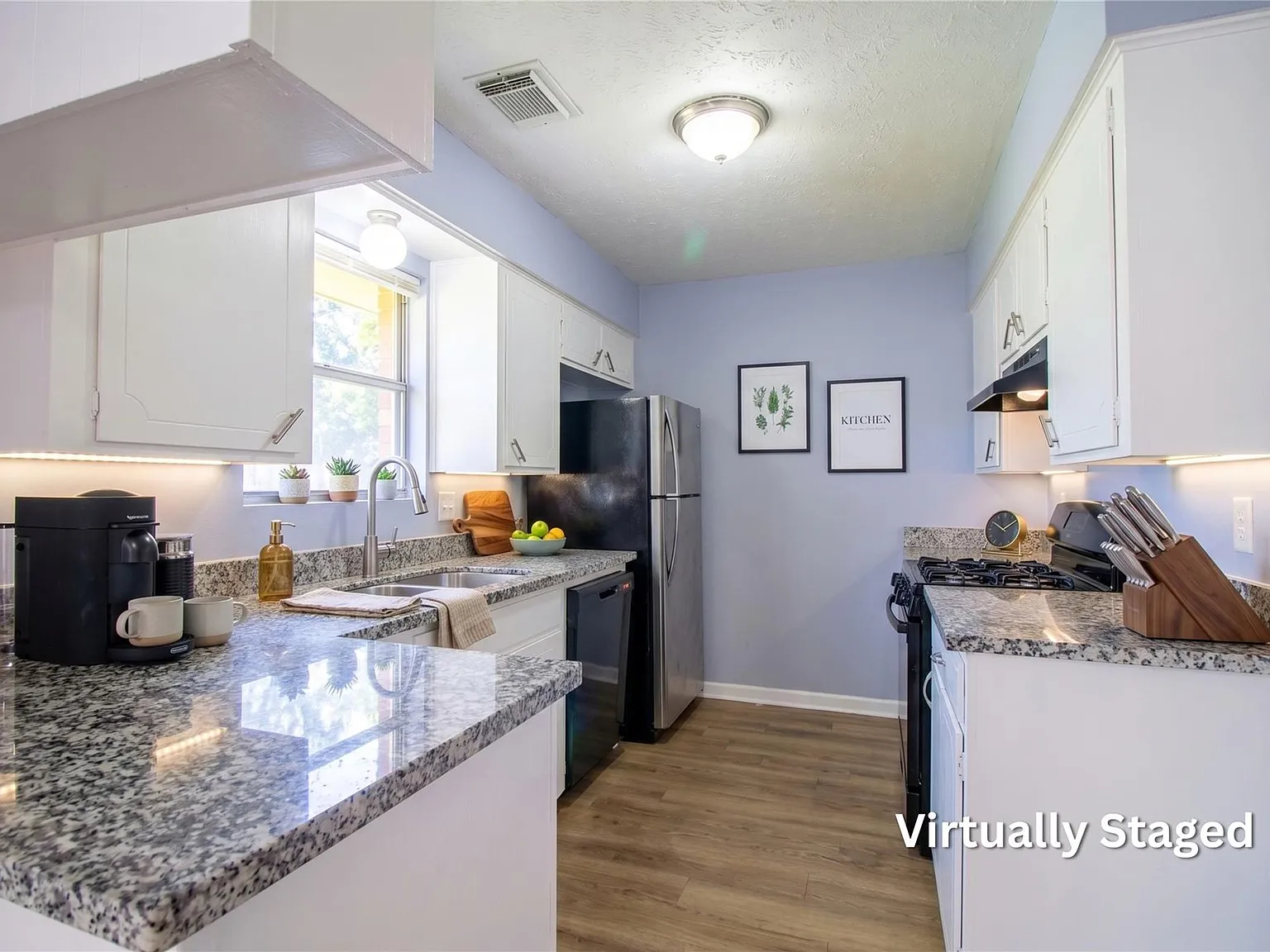 4 bed, 2.0 bath, 1301 sqft, $1,800 — Photo 3