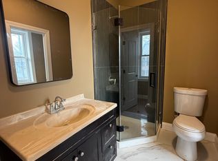 169 S 9th St #2R, Newark, NJ 07107