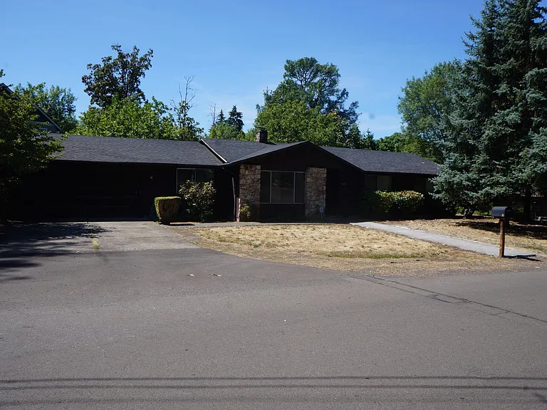 6404 SE Furnberg St — Photo 1