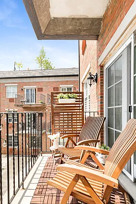 Sold by Compass | media 4