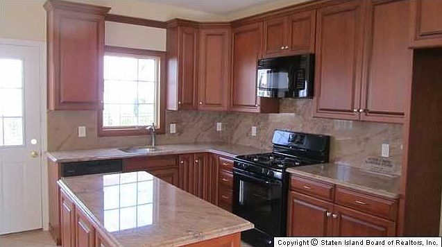 2nd image of 19 Dintree Ln