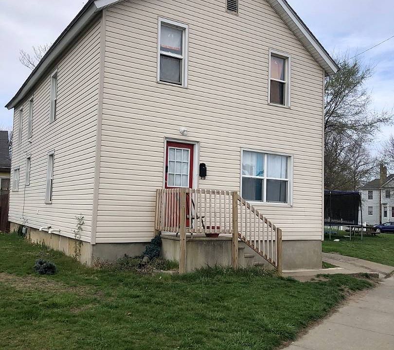 1st image of 219 N 3rd St