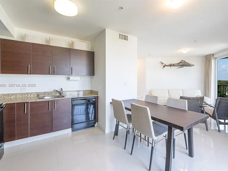 2701 SW 3rd Ave #703 — Photo 4