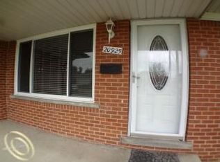 20925 Michael Ct, Saint Clair Shores, MI