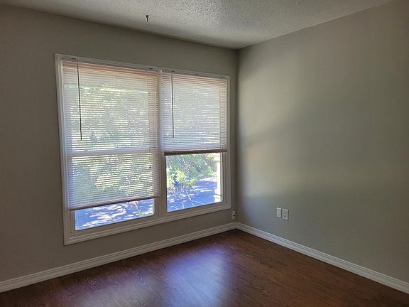 1215 Main 1st Bedroom_12022022