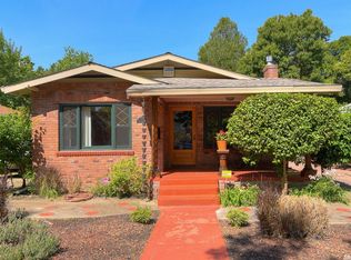 2416 42nd St, Sacramento, CA 95817