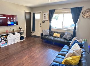 8 Bruce Ln, Pueblo, CO 81001