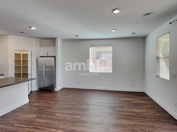 5th image of 9123 Taft Point Ct