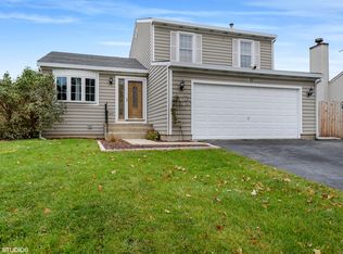 1997 Willow Ridge Dr, Round Lake Beach, IL 60073