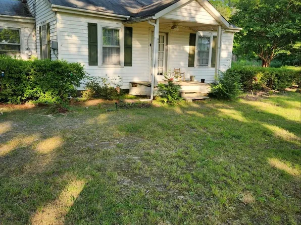 1119 Brookhollow Rd, Efland, NC 27243