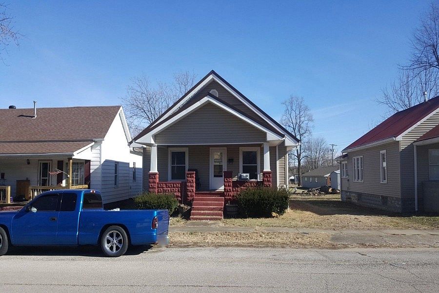 1st image of 222 S Jackson St