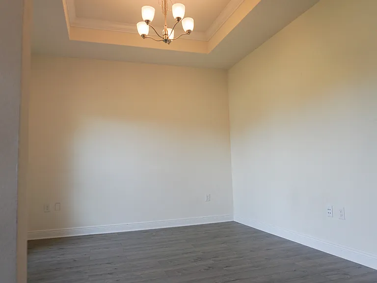 656 Teal St — Photo 9