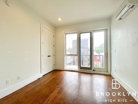 5th image of 136 Erasmus St #3AA