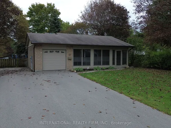 9 Vaughan Ave, Pt Hope, ON L1A 3Y8
