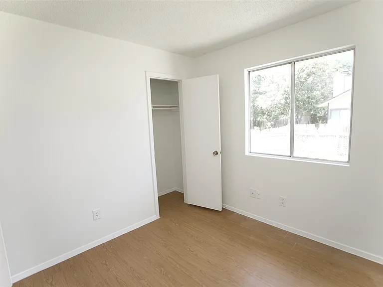 2206 Spring Breeze Dr — Photo 10